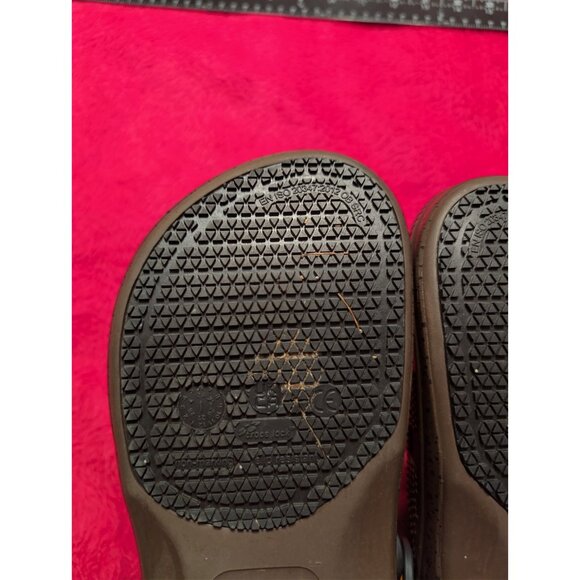 Crocs Classic Slip Resistant Work Clog Coffee Brown M6 W8 209952-21Q - Picture 5 of 8